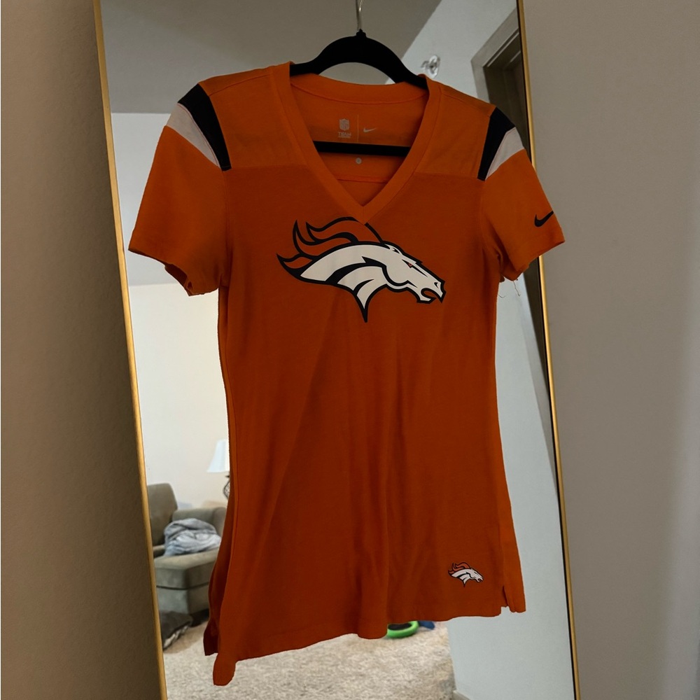 Broncos V-Neck Tee